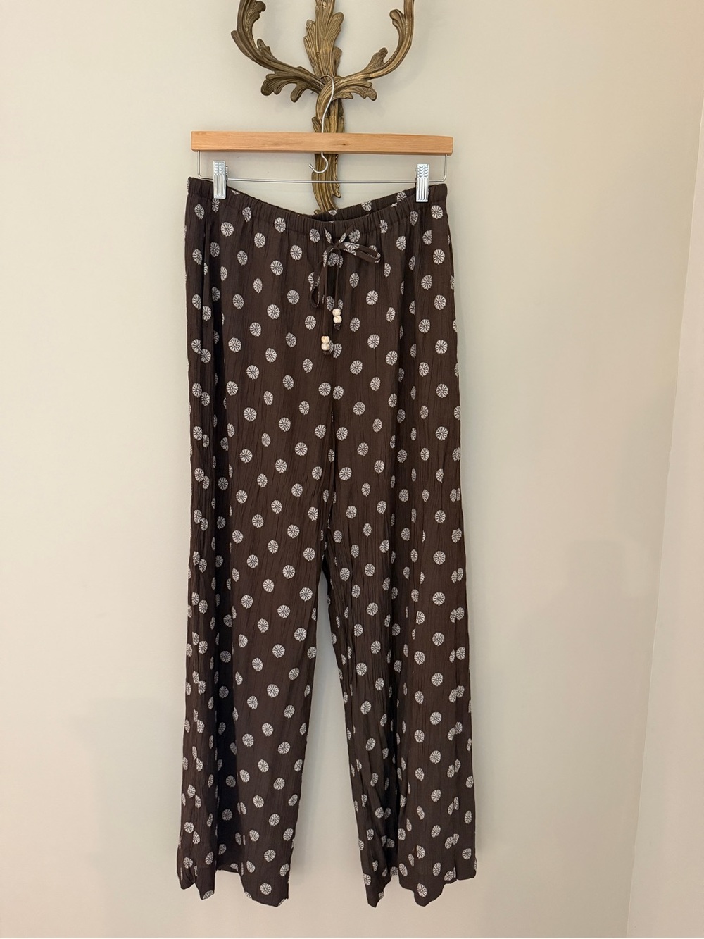 Abercrombie & Fitch Crinkle Textured Wide Leg Pull-On Pants Medium - Picture 3 of 9